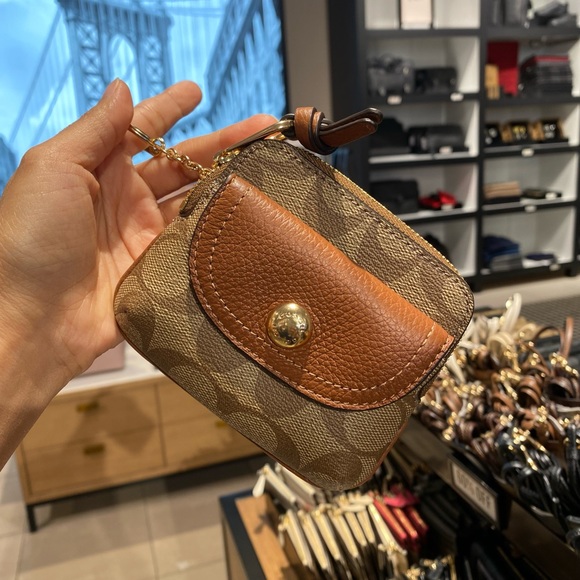 Coach Pennie Card Case In Signature Canvas - Picture 2 of 4